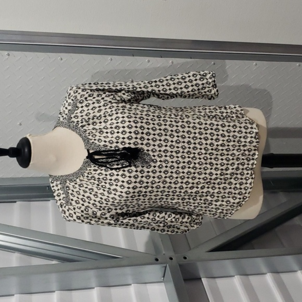 Dr2 Tops Diamond Pattern Shirt Color: Black/Cream Size: L